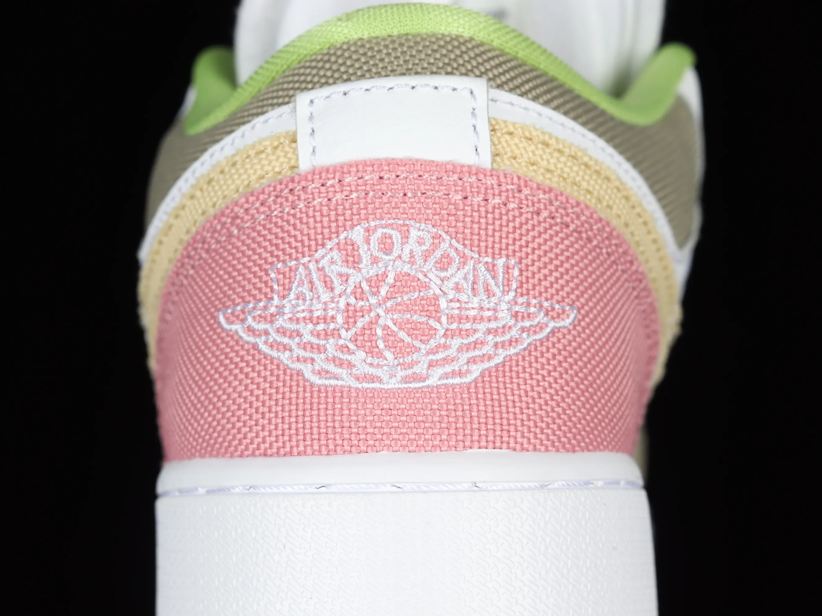 All categories Air Jordan Jordan series basketball shoes Air Jordan 1 Low G version pure original Air Jordan 1 Low AJ1 Joe 1 white and brown color matching low-top cultural and leisure sports sneakers DJ0341-100